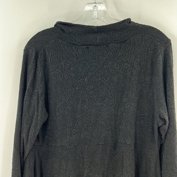 Cut Loose Women's Cowl Neck All Over Floral Print Blouse - Black - Small - Picture 6 of 7